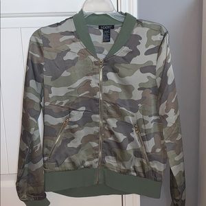 Camo Bomber jacket